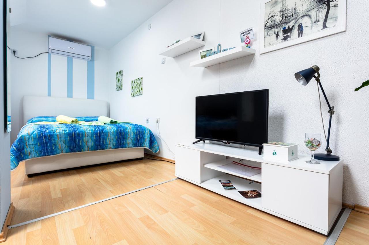 Sb Centar Apartmani Ni Kültér fotó
